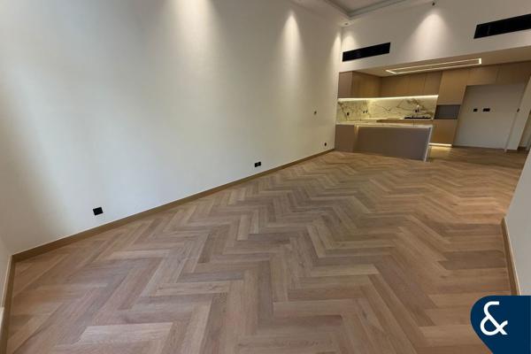 Fully Upgraded | Garden View | Large Terrace